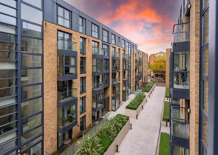 Birmingham City Centre Chinatown Apartments With Parking By Arcadian